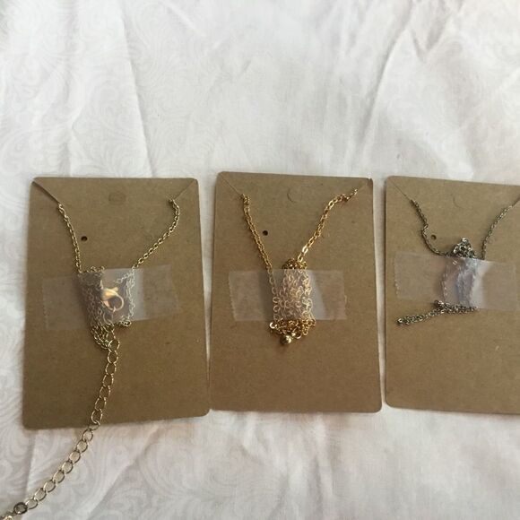 Set of 3 Necklaces Goldtone and Silvertone - Picture 7 of 7